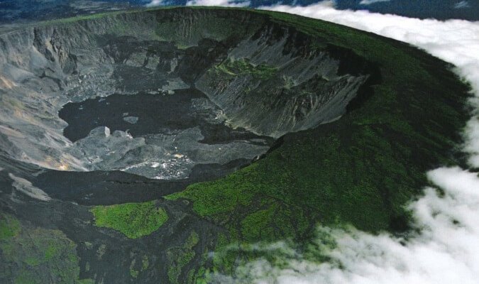 galapagos-volcanoes-tour-2024