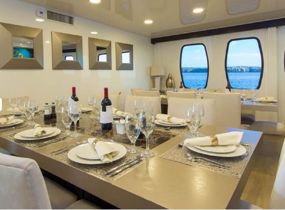 alya-luxury-galapagos-cruise