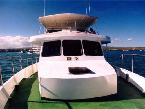 floreana-yacht-budget-galapagos-cruises