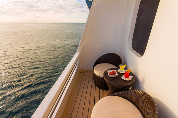 natural-paradise-luxury-yacht