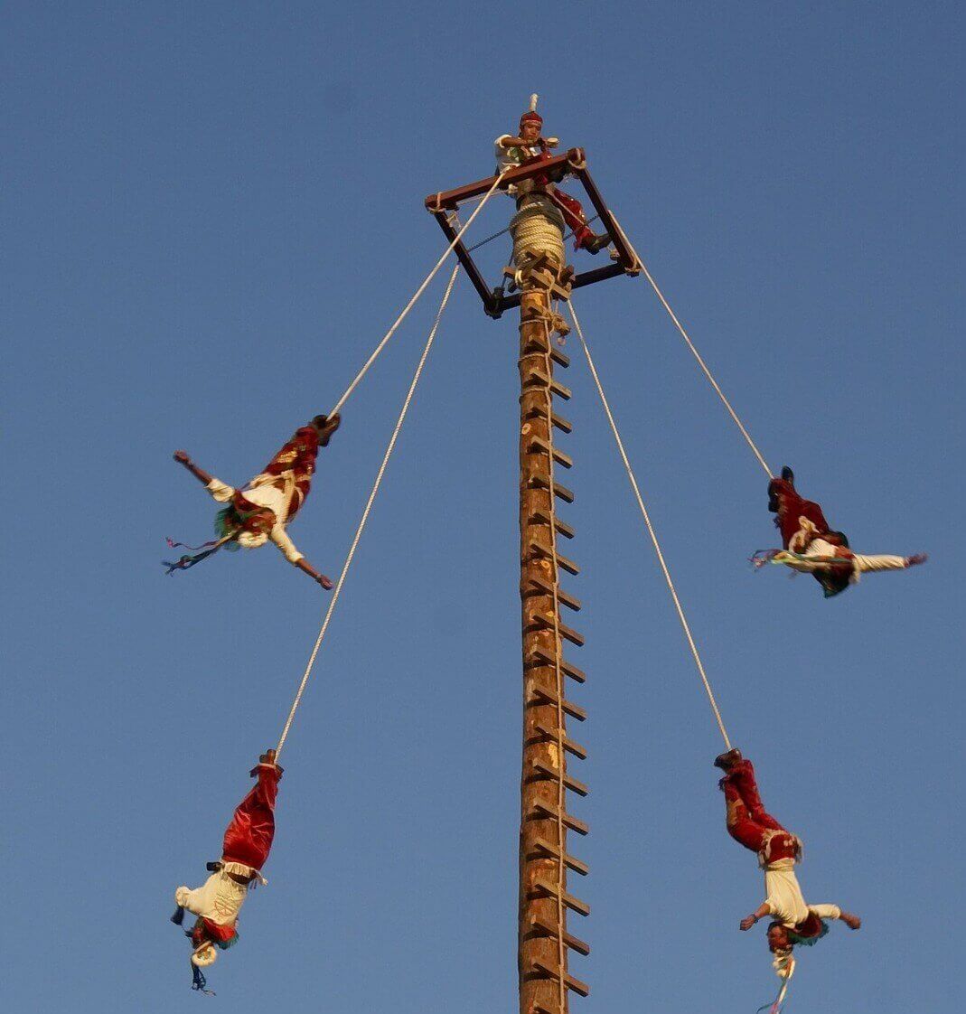 papantla -flyers-mexico-tour