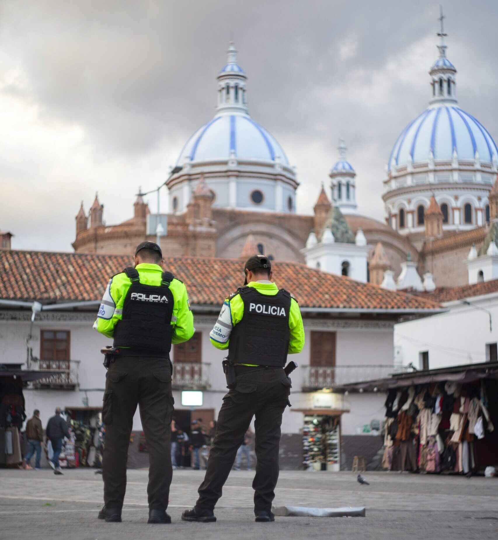 Tourist Safety in Ecuador: Tips for a Safe and Enjoyable Trip Police officers specialized in tourism
