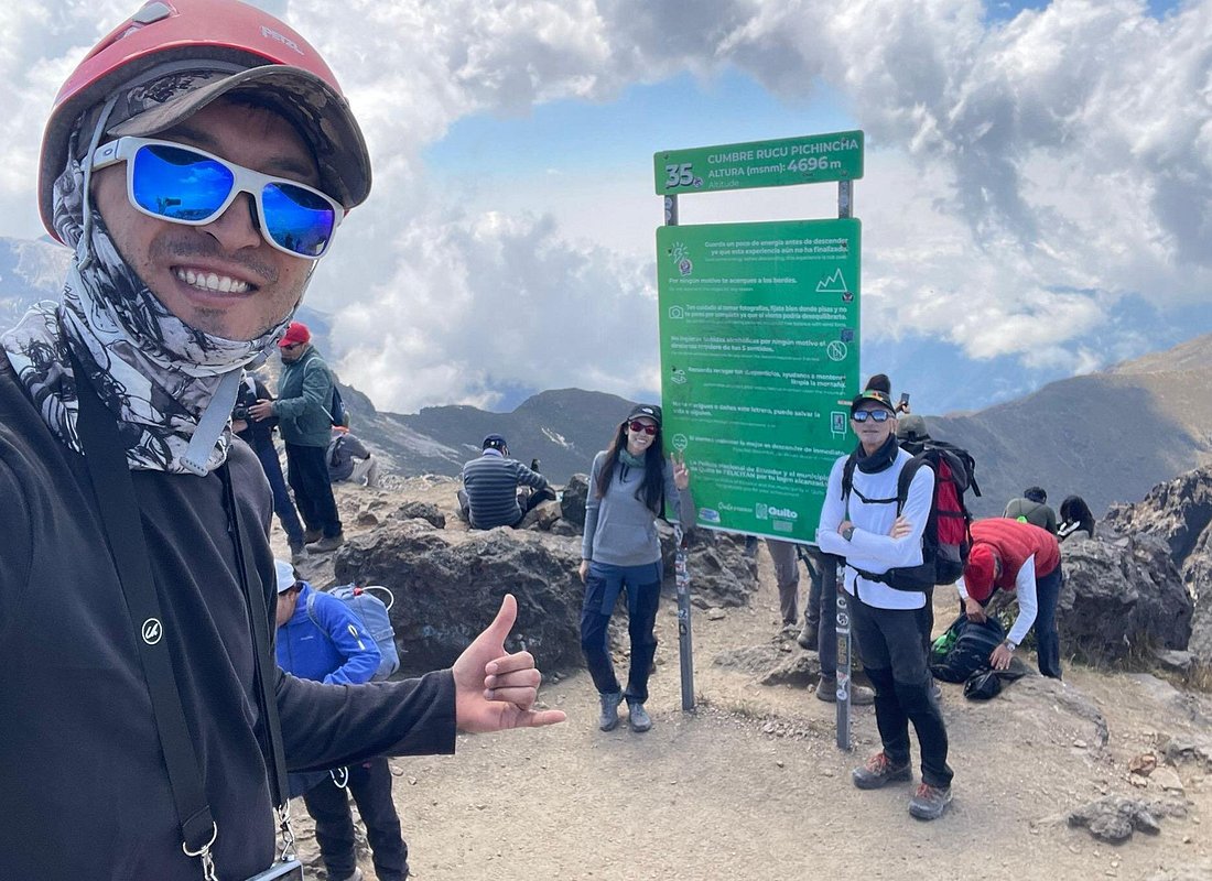 Private Ruco Pichincha Hiking Day Tour