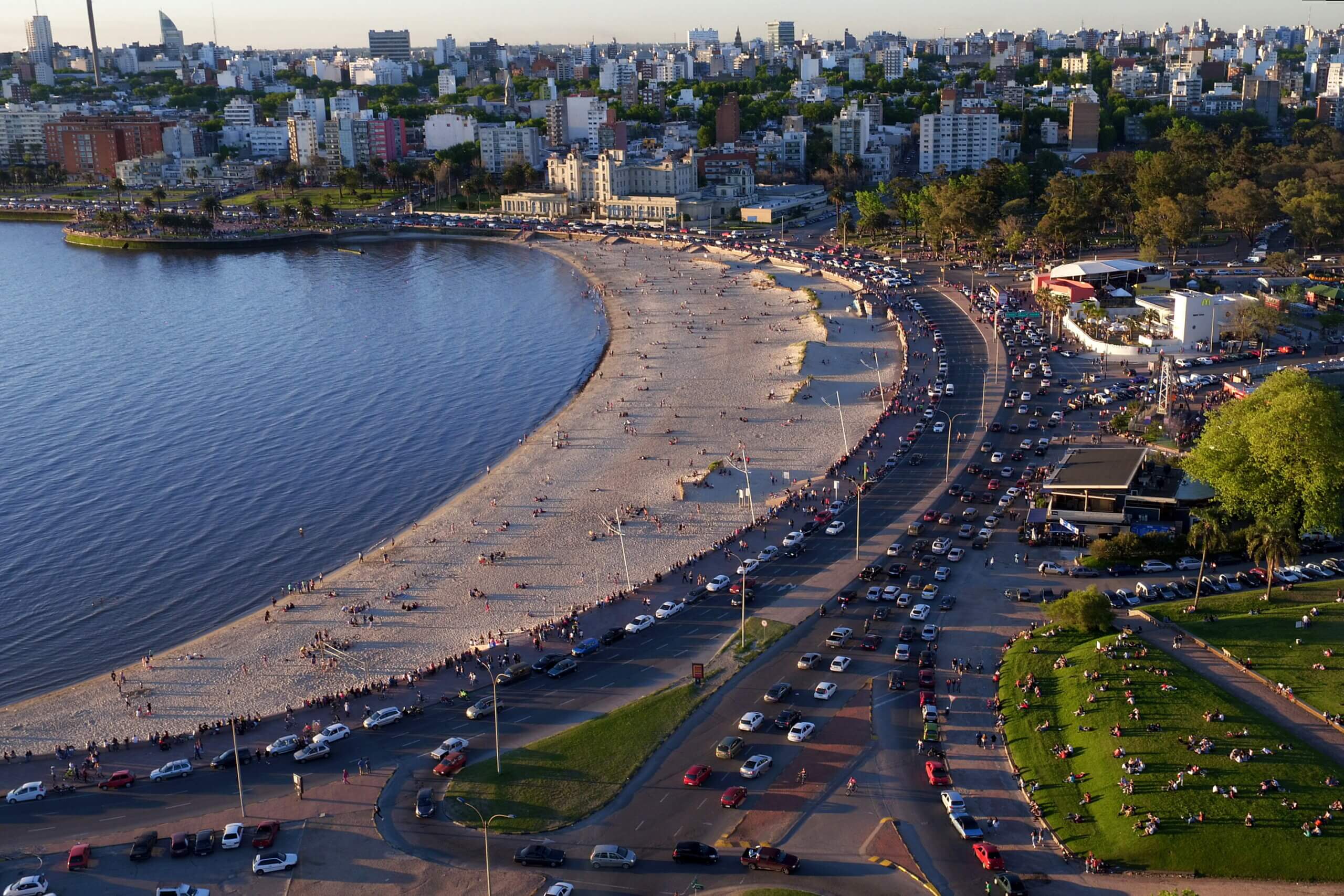 copia-de-montevideo-foto-scaled