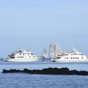Coral I & II First Class Yacht ****