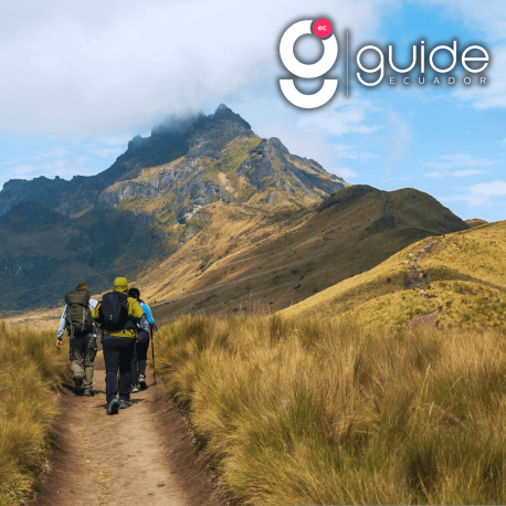private-hiking-tour-to-ruco-pichincha-with-a-guide-from-quito