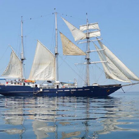 mary-anne-first-class-galapagos-cruise