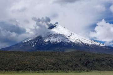 cotopaxi-volcano-eruption-2023